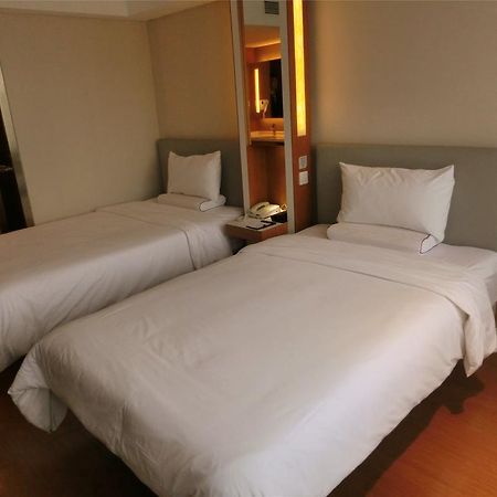 Ji Hotel Guangzhou Zhujiang New Town Экстерьер фото