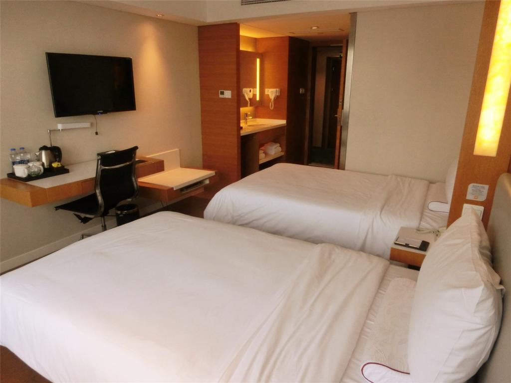 Ji Hotel Guangzhou Zhujiang New Town Номер фото