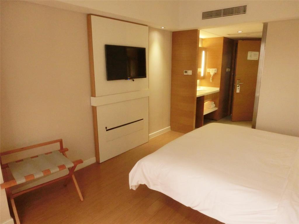 Ji Hotel Guangzhou Zhujiang New Town Номер фото